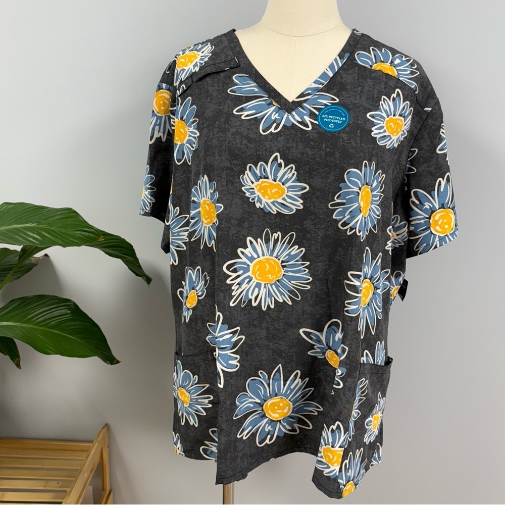 NWT Dickies Scrub Top Gray & Retro Daisies S Scrubs Medical Uniform Nurse